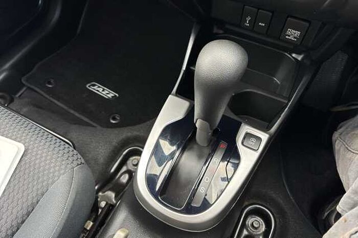 Honda Jazz 1.3 S 5dr CVT 